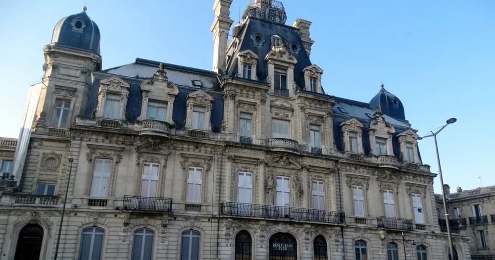 Façade du Château Descas, Bordeaux